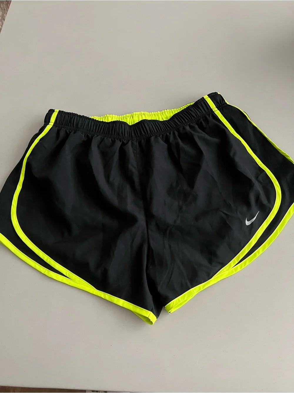 Nike Womens Black Yellow Dri Fit Pull On Activewear Athletic Shorts Size Large